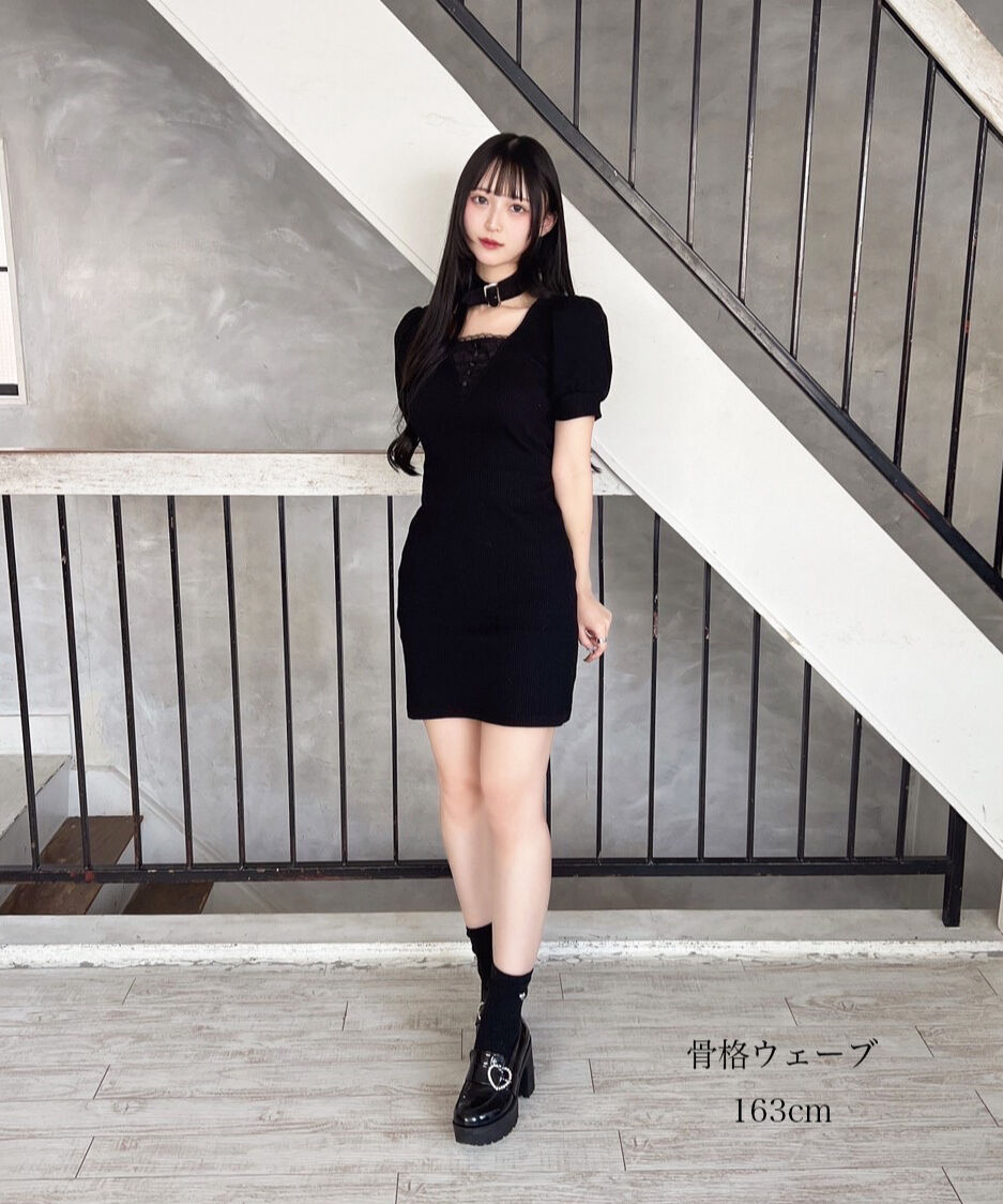 バックリボンチョーカーカットワンピース