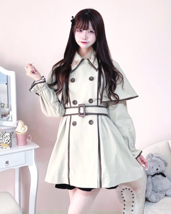 ケープ付きパイピングトレンチコート