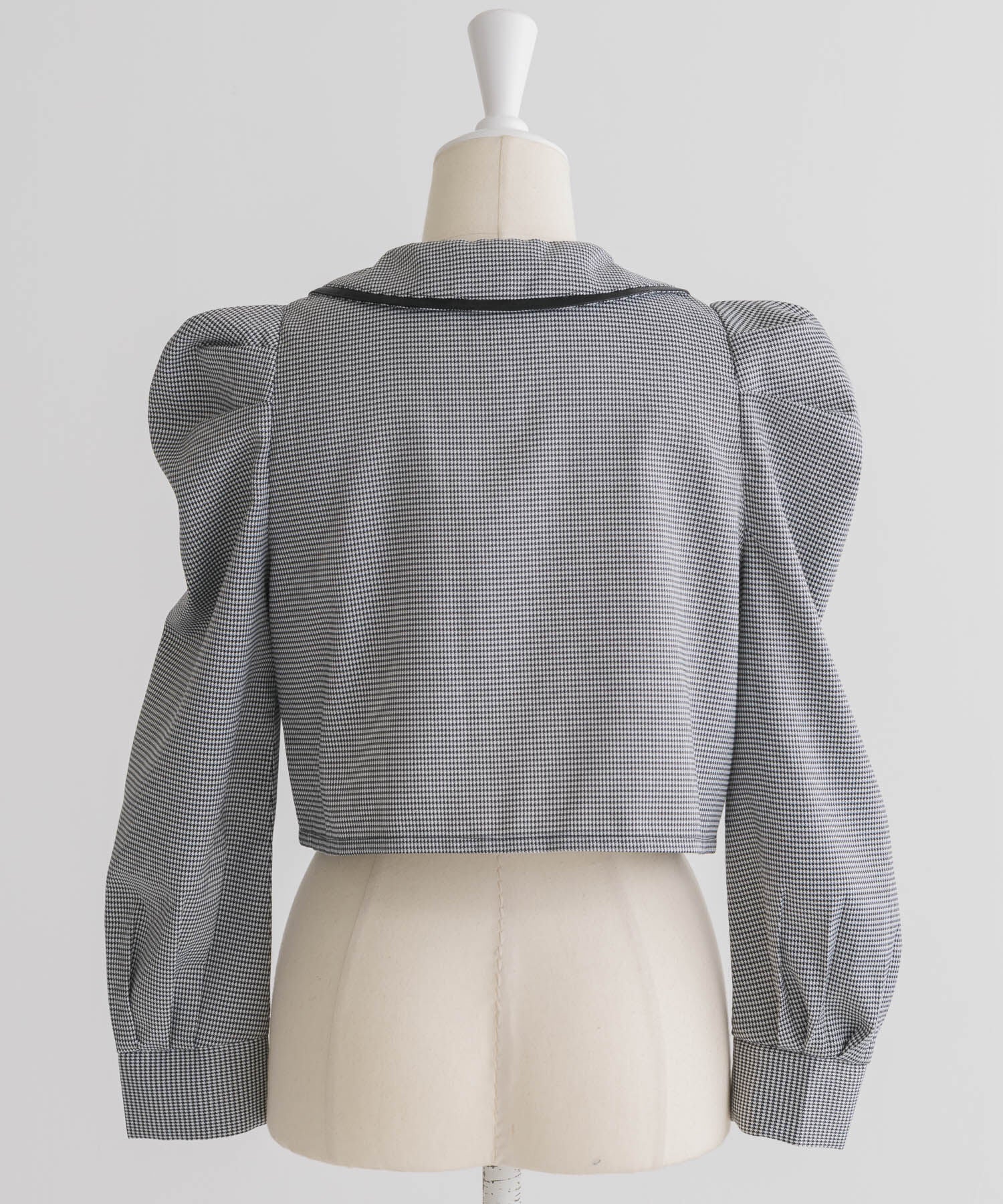 リボンタイバイカラートップス