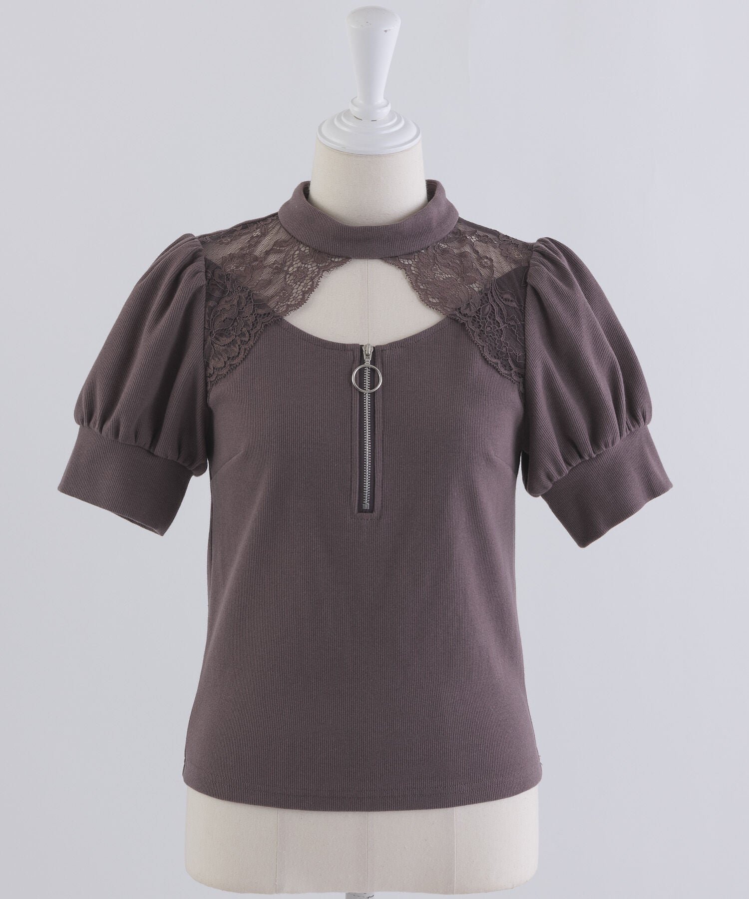 カラー:ボルドー