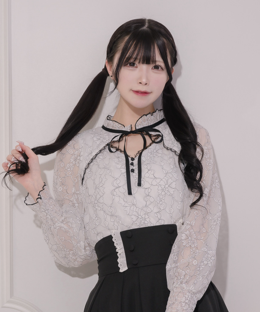 モデル身長:161cm/着用カラー:ホワイト