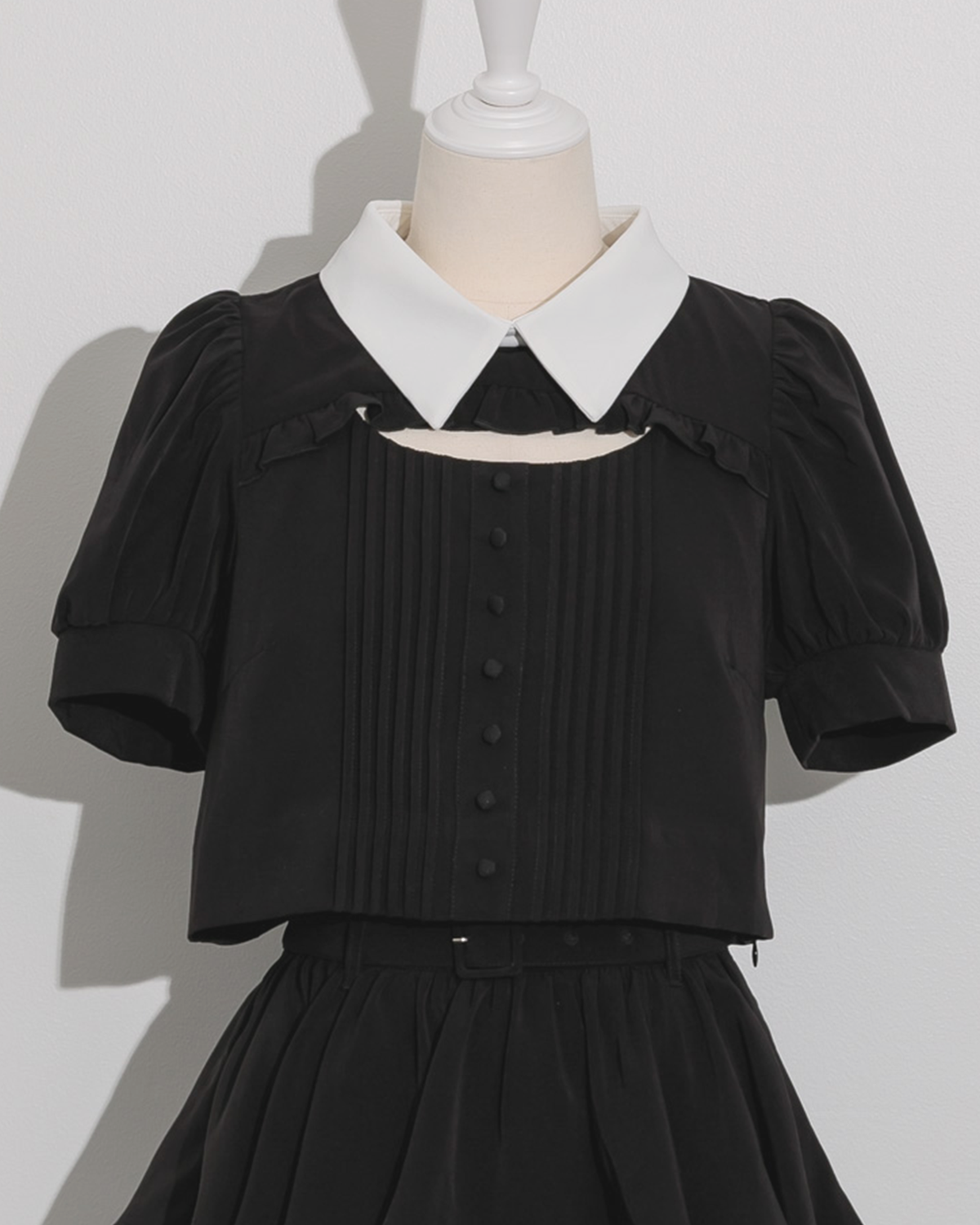 カラー:ブラック